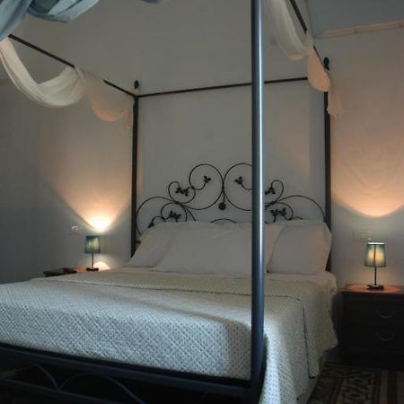オストゥーニ Antica Masseria Carparelliゲストハウス エクステリア 写真
