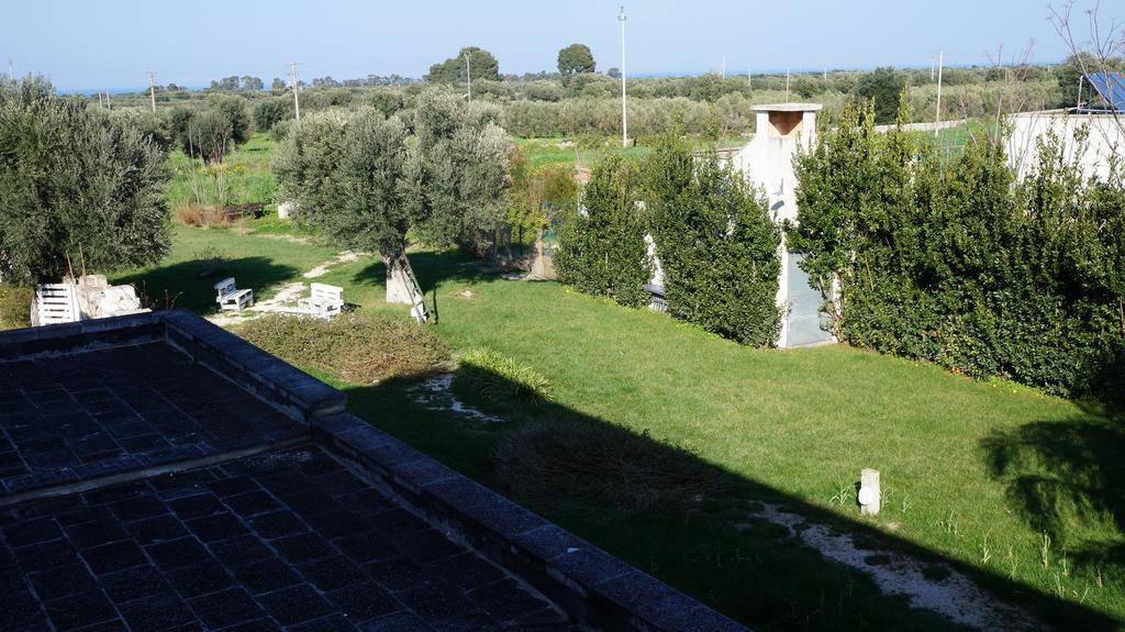 オストゥーニ Antica Masseria Carparelliゲストハウス エクステリア 写真